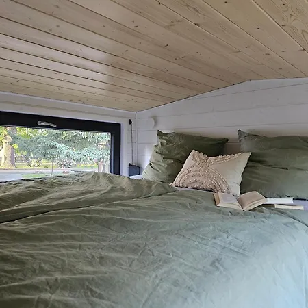 Modernes Tinyhouse Mit Klimaanlage In Privater Atmosphaere