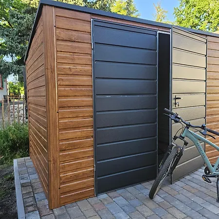 Modernes Tinyhouse Mit Klimaanlage In Privater Atmosphaere Alpehytte Elsterheide